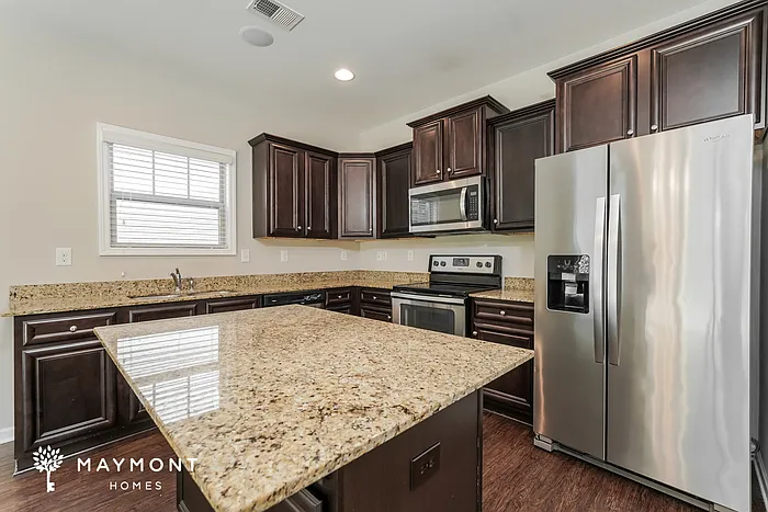 261 Claudia Dr — Photo 6
