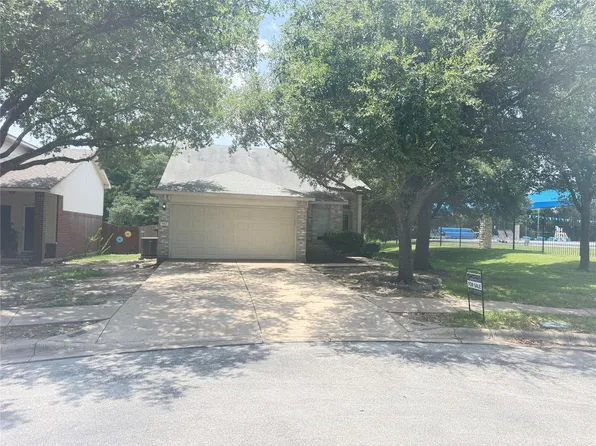 902 Moser River Dr, Leander, TX 78641