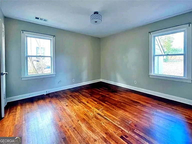 1449 Lynford Dr SW — Photo 10