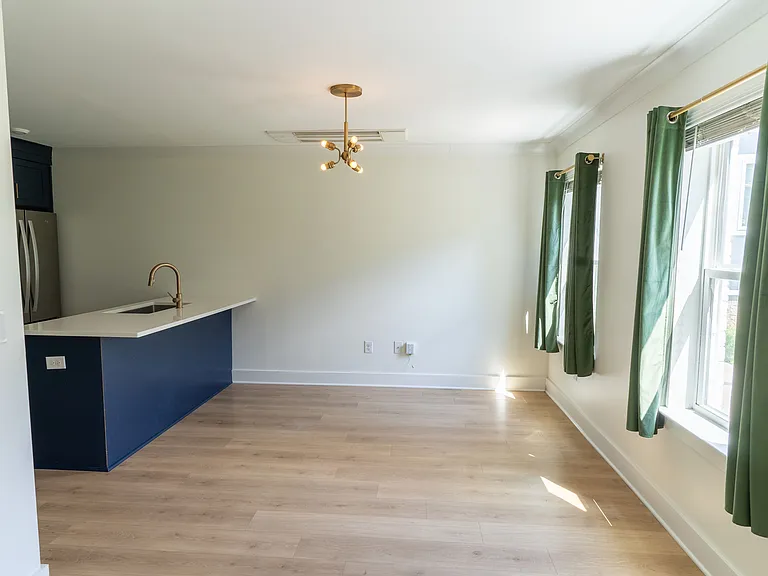 110 Duke St — Photo 6
