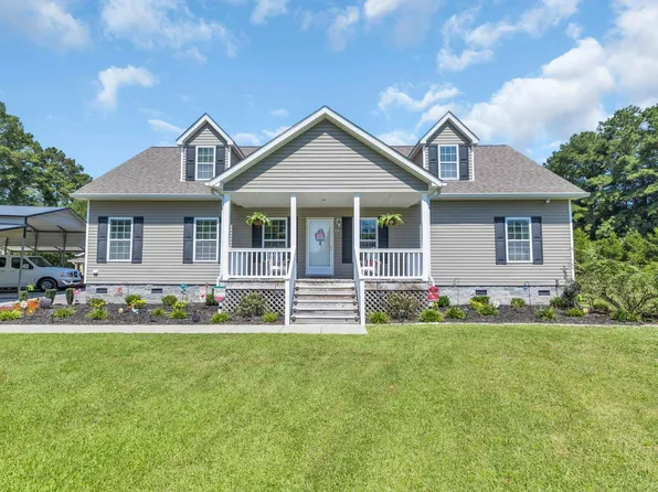 381 Saint Ives Rd., Longs, SC 29568