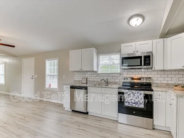 2056 Louisa Rd, Hephzibah, GA 30815