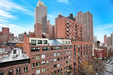 Rented by R New York