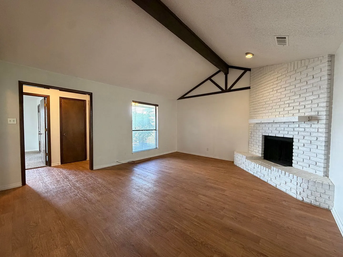 Available Now 2 Bedroom 1.5 Bath Duplex In Benbrook — Photo 2