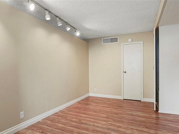 4th image of 28661 Via Las Flores