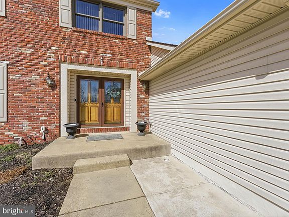 5th image of 126 Lipizzan Rd