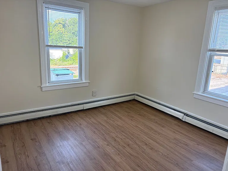 12-16 Bells Ct — Photo 5