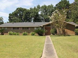 122 N Locksley Dr, Lafayette, LA 70508
