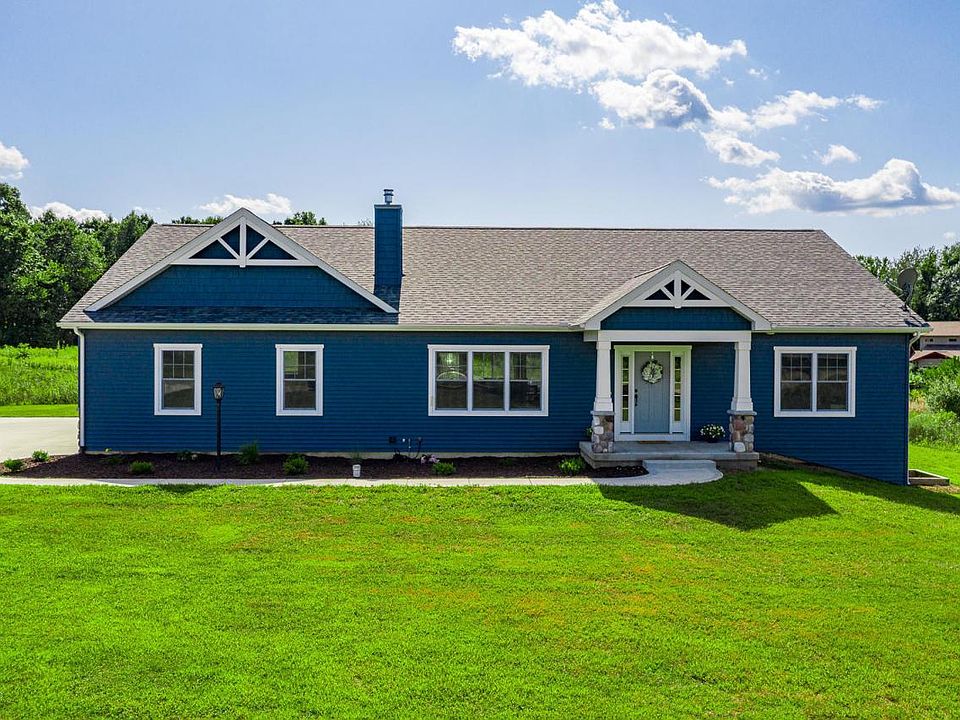 1st image of 30273 Lloyd Ln