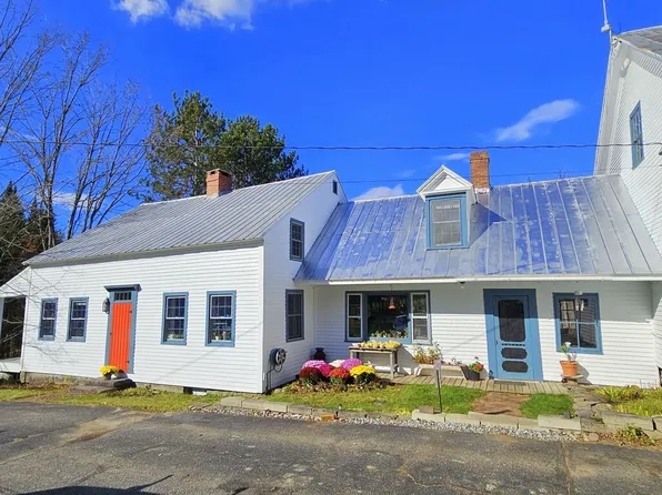 22 Ridge Road, Chesterville, ME 04938
