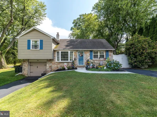 209 Limestone Ln, Willow Grove, PA 19090