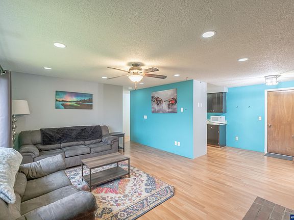 5th image of 280 Honeysuckle St