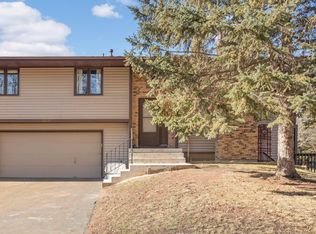 30187 Olinda Trl, Lindstrom, MN 55045