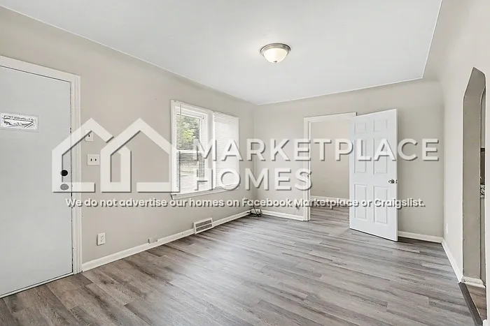 22046 Birchwood Ave — Photo 3