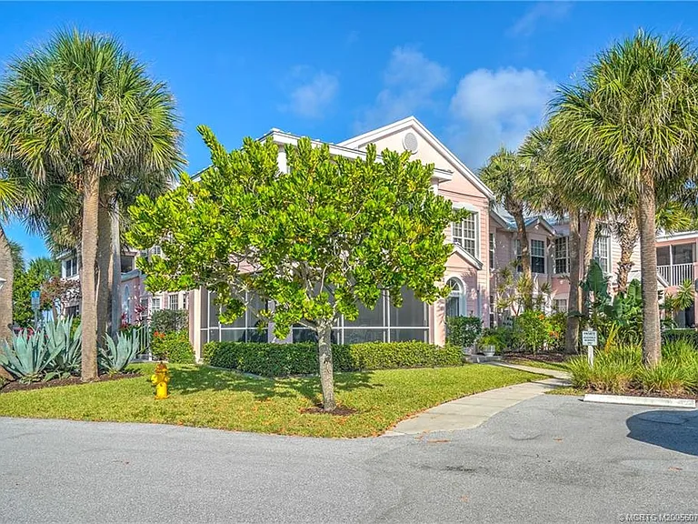 411 NE Plantation Rd #511 — Photo 4