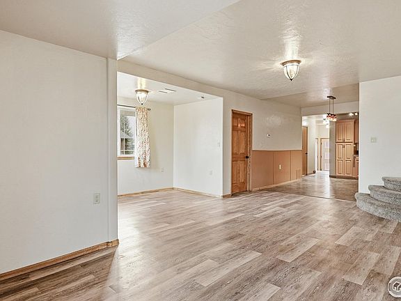 3rd image of 116 E Edmunds St