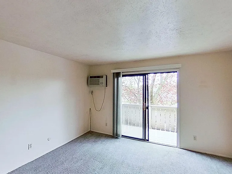 Briarwood Apartments — Photo 37