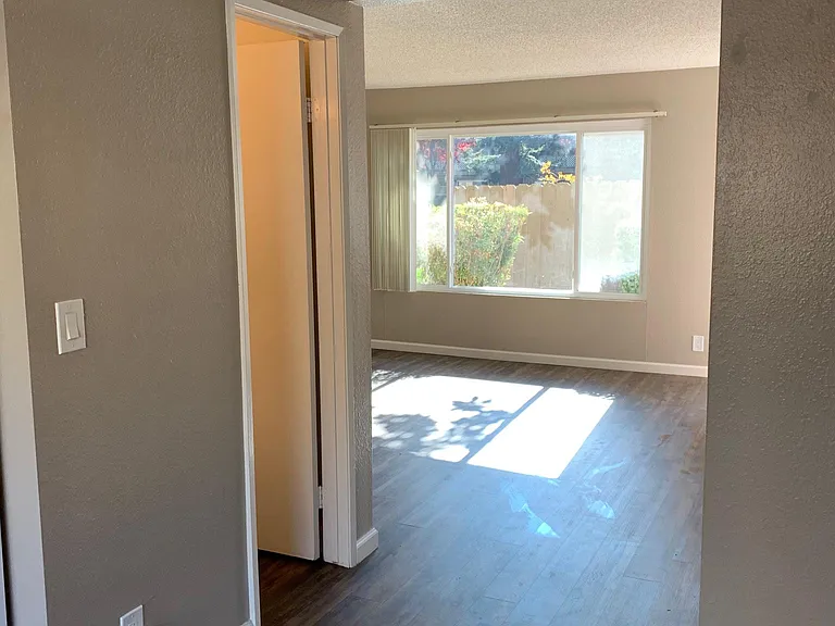 1709 Stokes St #2 — Photo 8