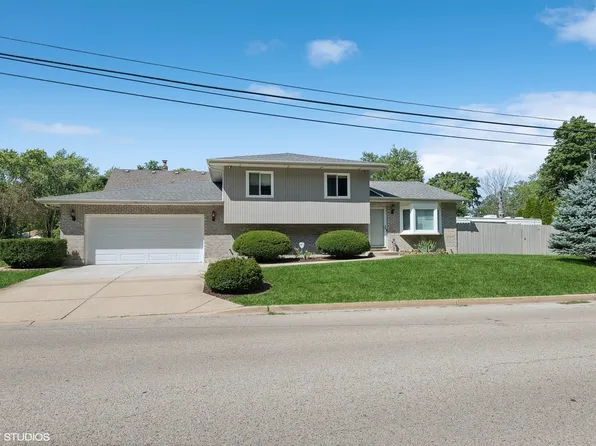 187 Henderson St, Bensenville, IL 60106