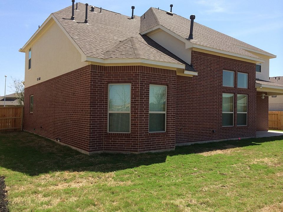 2nd image of 5118 Hawthorne Bend Dr