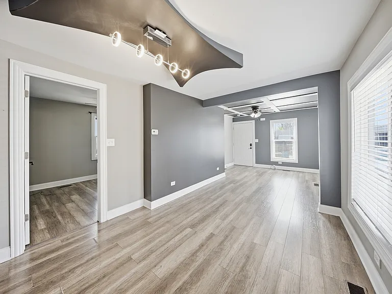 810 Superior St — Photo 7