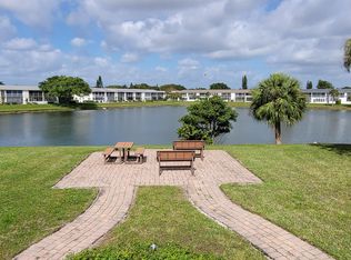 114 Chatham E, West Palm Beach, FL 33417