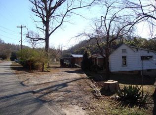 226 Capps Rd, Tryon, NC 28782