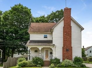 32 Green St, Hudson, MA 01749