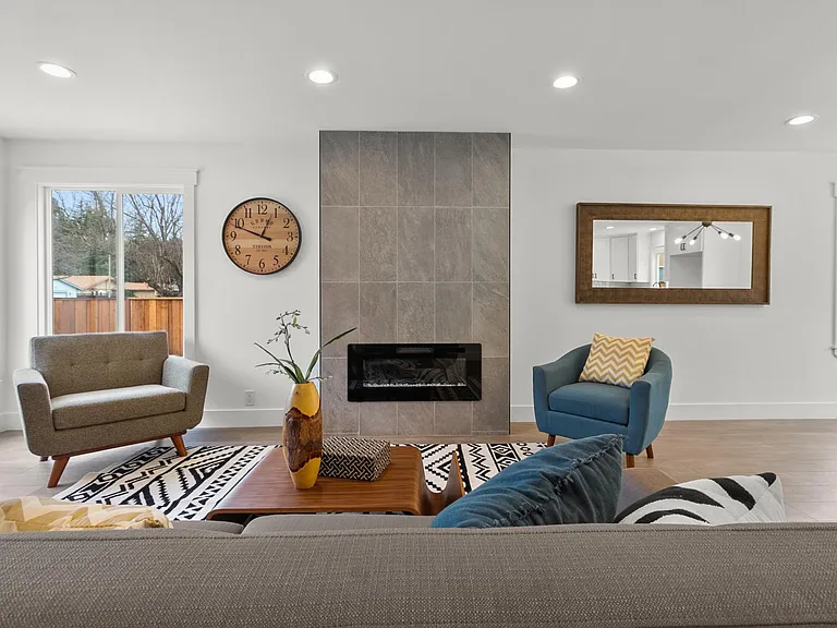6779 Endmoor Dr — Photo 14
