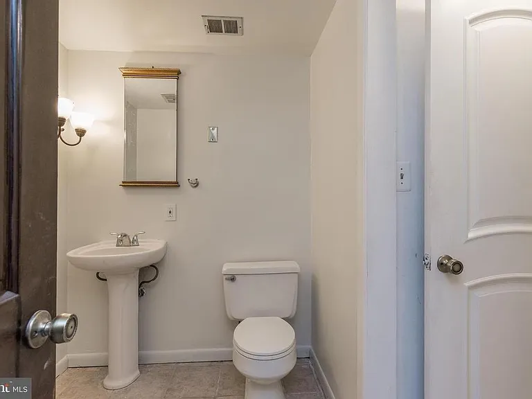 2112 Sondra Ct — Photo 7