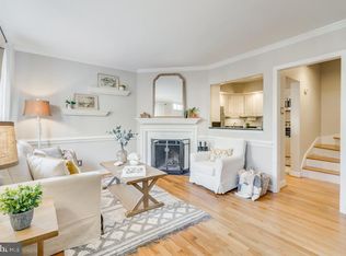560 N Saint Asaph St, Alexandria, VA 22314