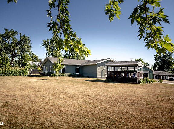 2nd image of 410 4th Ave