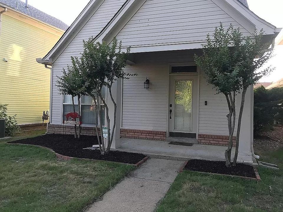 1st image of 1043 River Isle Dr