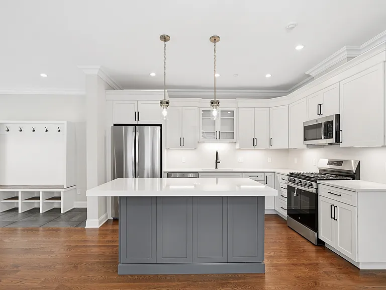 124 Maple Ave #B — Photo 22