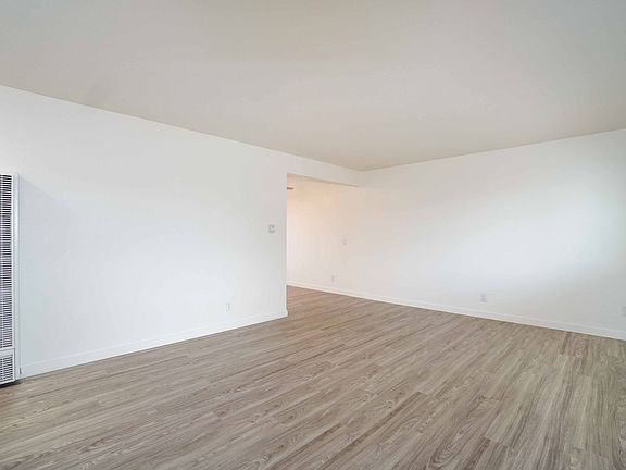 2nd image of 324 Mountain View Ave #40