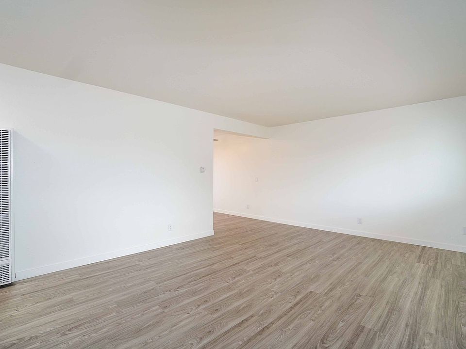 1st image of 324 Mountain View Ave #7