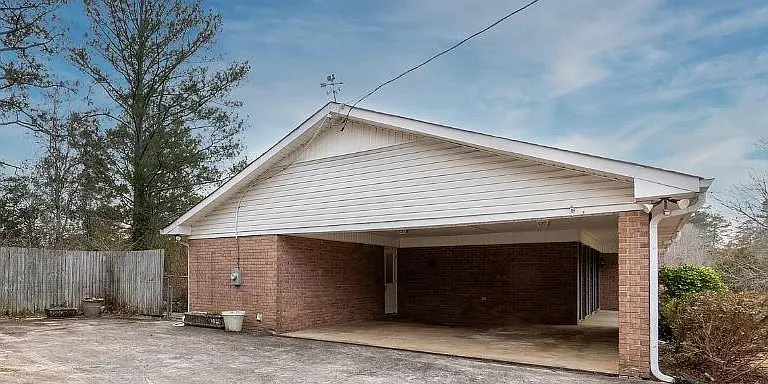 4460 S Beechwood Dr — Photo 3