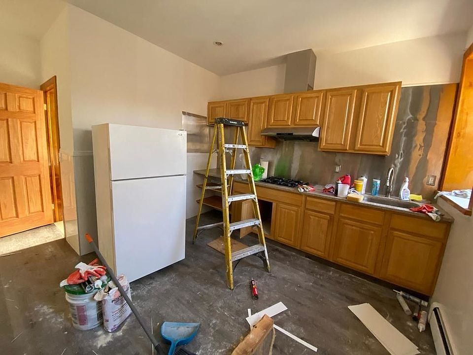 1st image of 352A Tompkins Ave #1