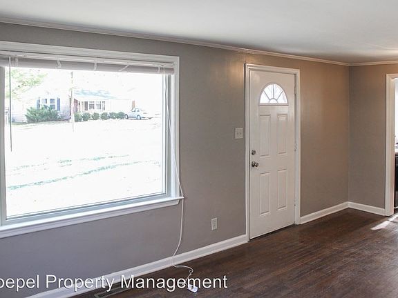 4th image of 8142 Belleview Ave