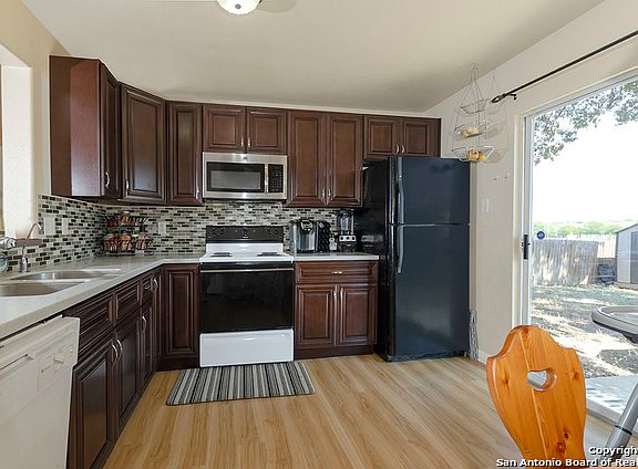 5th image of 2810 S Rosary St