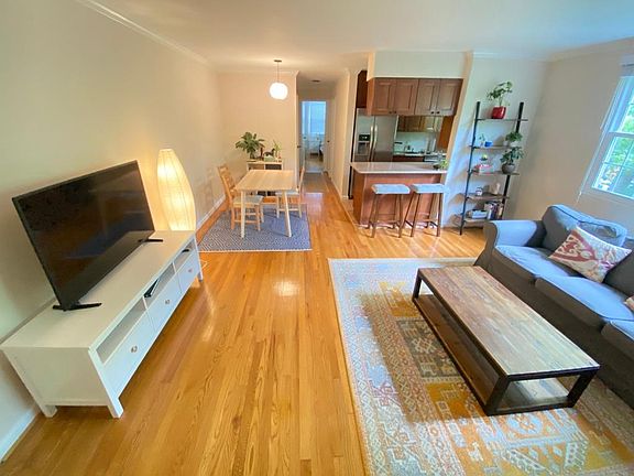 2nd image of 2030 N Vermont St APT 302