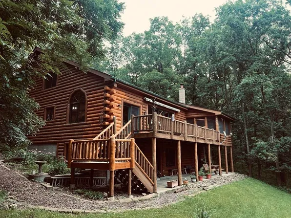 61651 Hawk Point Rd, Ferryville, WI 54628