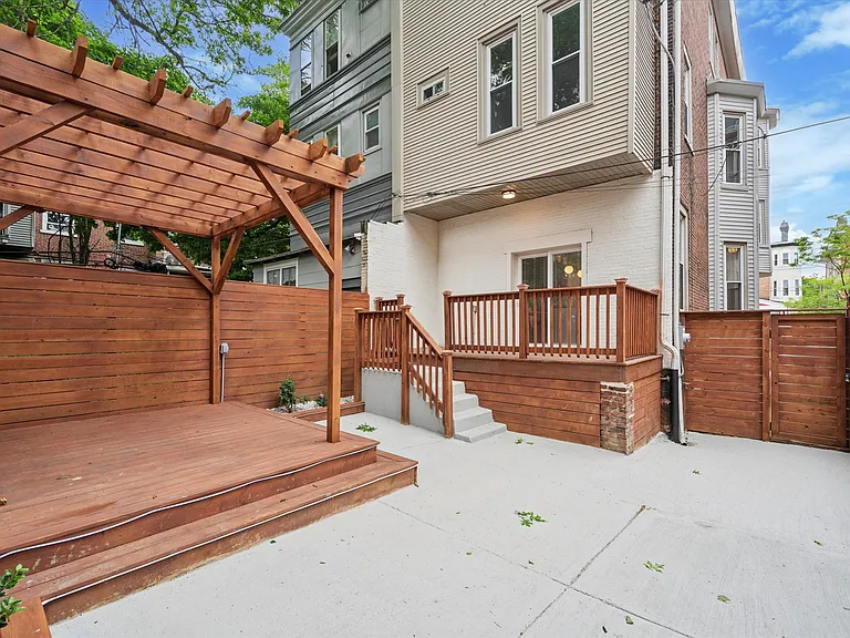 4911 Warrington Ave — Photo 42