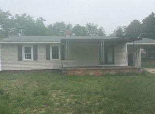 3916 Donna St, Fayetteville, NC 28306