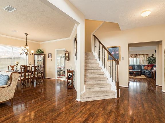 5th image of 1527 Greendale Dr