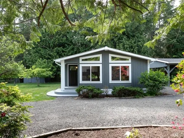 21381 Jefferson Beach Rd NE, Kingston, WA 98346