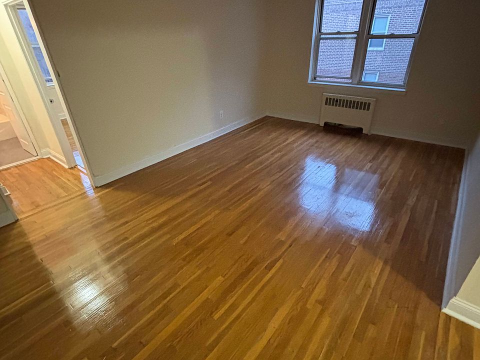 1st image of 14340 41st Ave APT 1L
