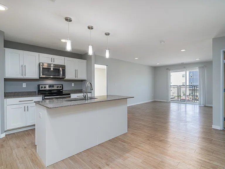 4. Sonoma East C - Living Room_Reverse