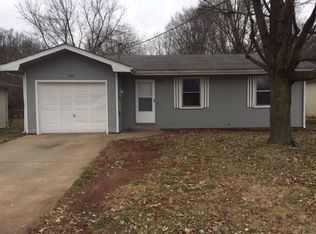 1049 S Colgate Ave, Springfield, MO 65802