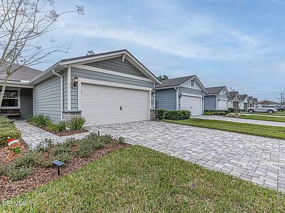 3rd image of 88 BROADHAVEN Drive